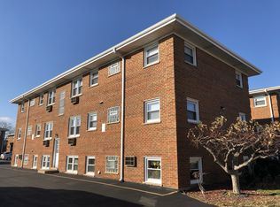 6148 Willow Creek Dr APT 3A, Rosemont, IL 60018