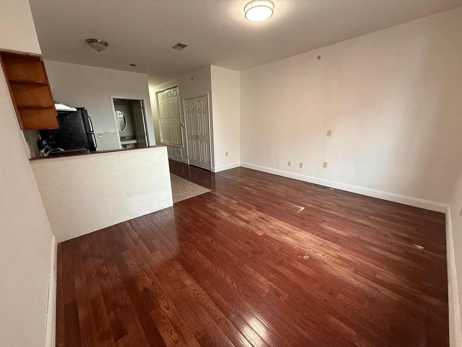 Studio, 500 sqft, $850 — Photo 2