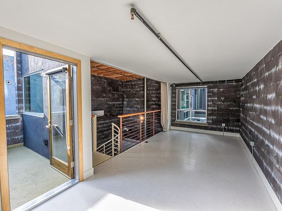 4th image of 3586 Adams Ave #1