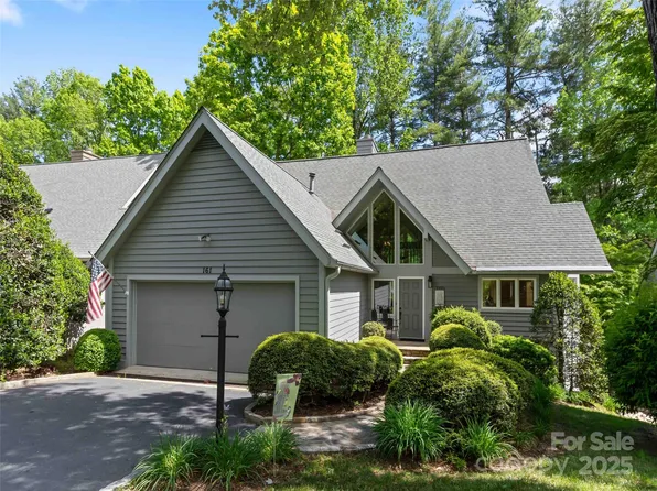 161 Winding Meadows Dr, Flat Rock, NC 28731