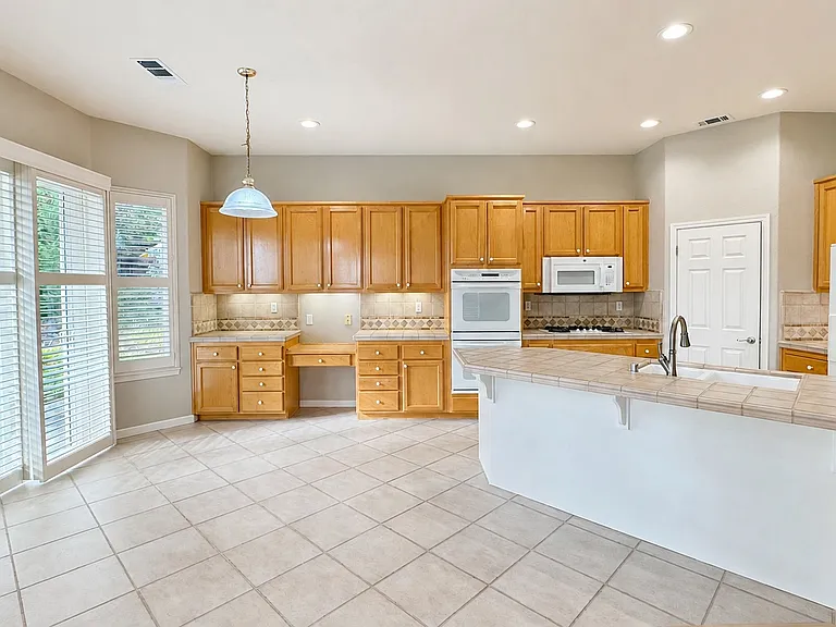 1252 Morning Song Ct — Photo 2