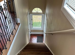 1197 Ranchview Ct, Buffalo Grove, IL 60089