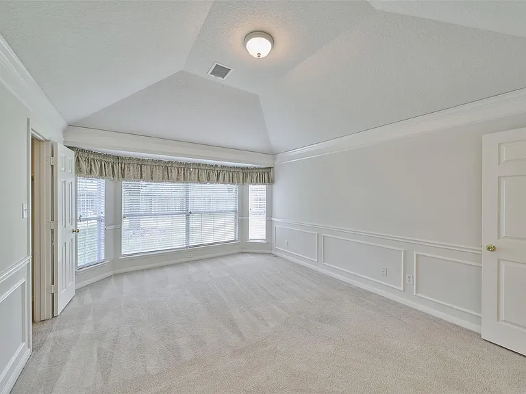 506 Elm Ridge Dr — Photo 18