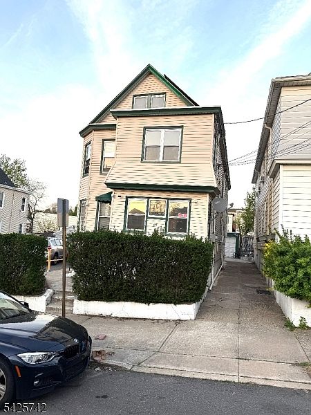 1st image of 17 Quinn St