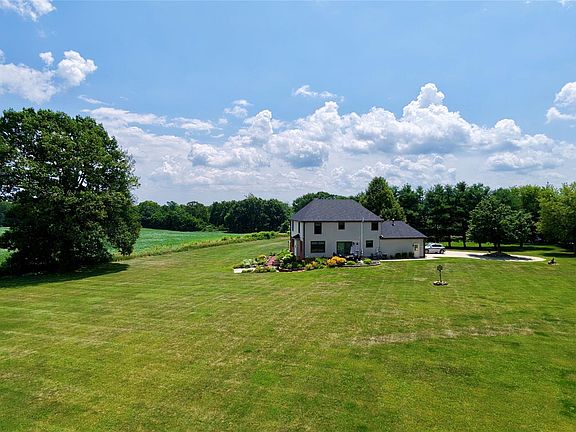 3rd image of 1205 Yule Rd