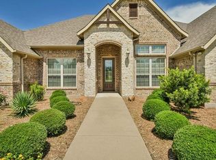2315 Bordeaux Dr, Granbury, TX 76048