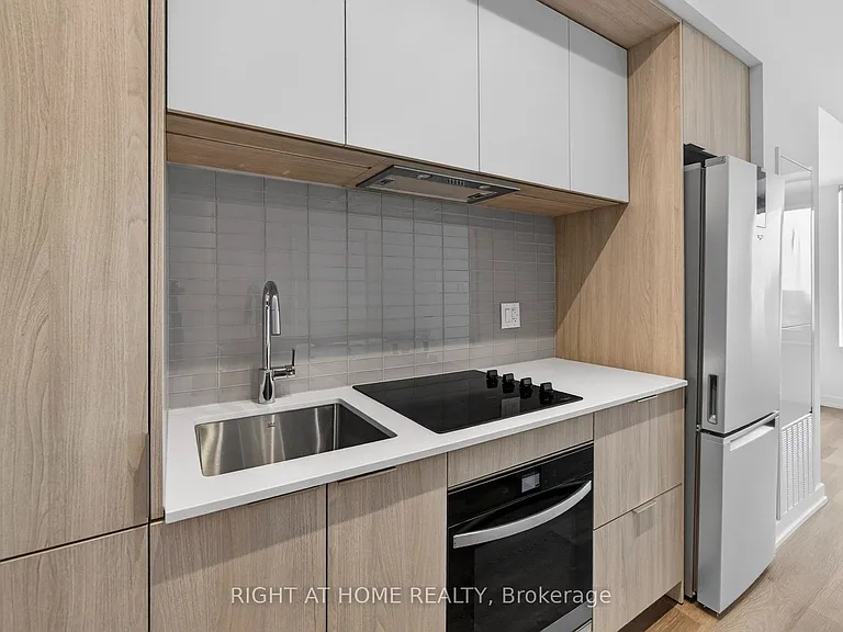 395 Square One Dr #315 — Photo 2