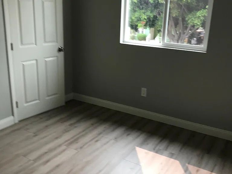 4432 1/2 Lima St — Photo 5