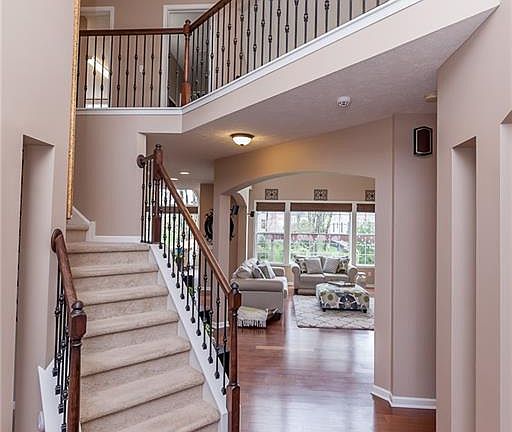 4th image of 20703 Donegal Ln