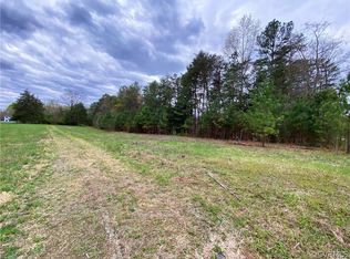 2735 Three Bridge Rd, Powhatan, VA 23139