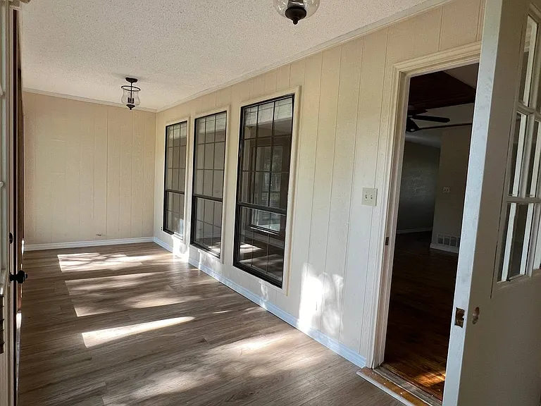 7538 FM 982 — Photo 13