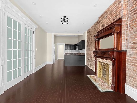 2nd image of 621 Macon St #2