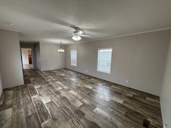 49 Highland Dr #49, Le Mars, IA 51031