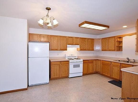 5th image of 16 S Juniper Dr