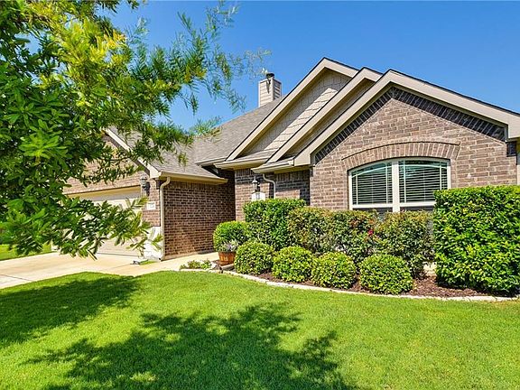 3rd image of 124 Sierra Dr