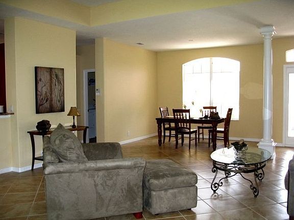 Flowing floorplan