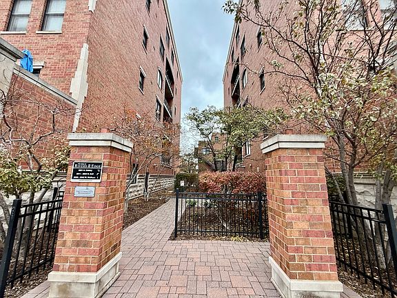 3rd image of 2811 N Bell Ave Unit 301