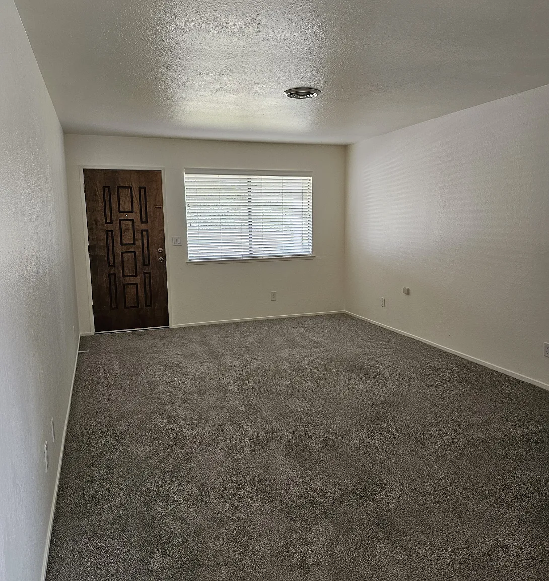 2 bed, 930 sqft, $1,995 — Photo 2