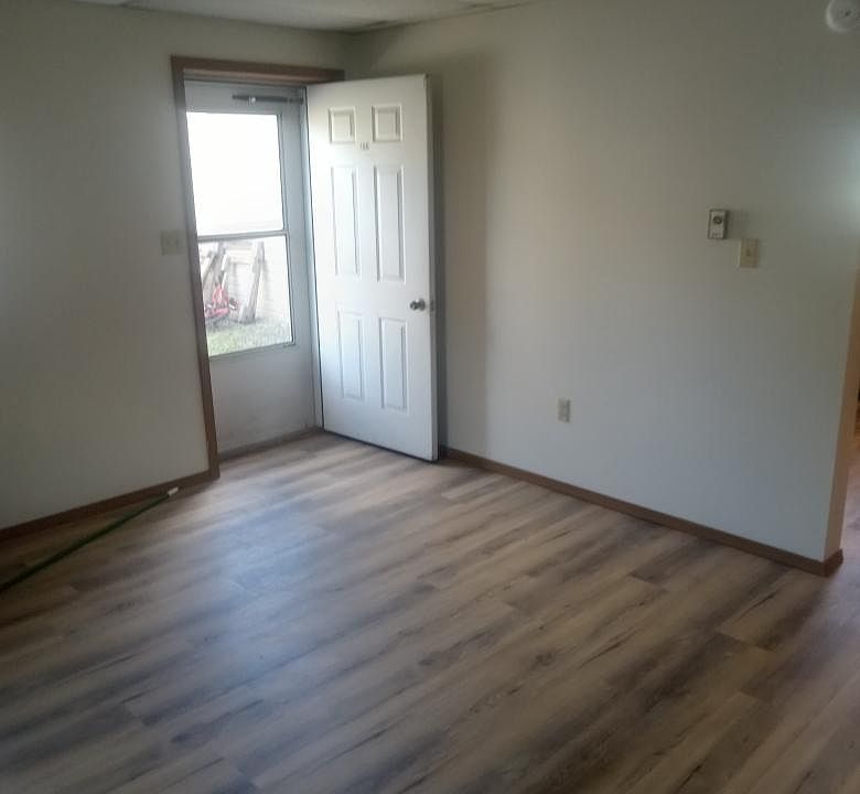 1st image of 106 Ward Ln