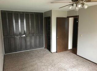 8 Ingleshire Rd, Montgomery, IL 60538