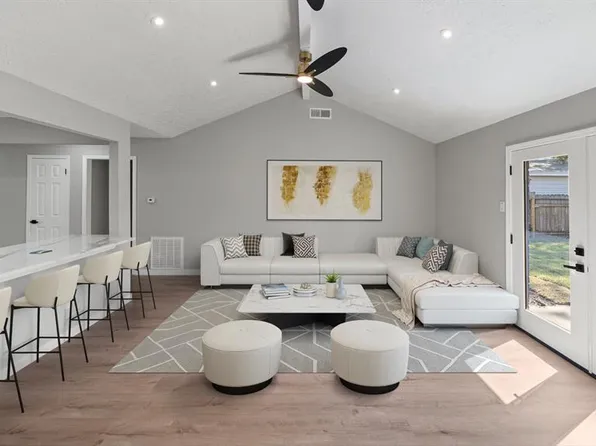 5519 Viking Drive, Houston, TX 77092