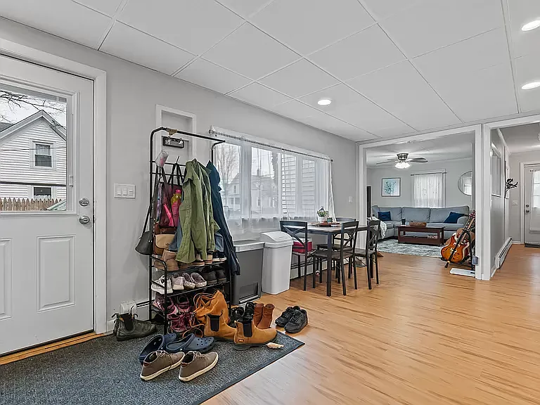 2 bed, 1.5 bath, $2,200 — Photo 3