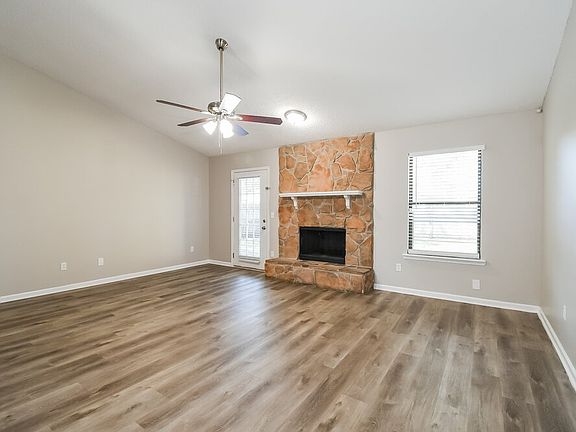 3rd image of 7323 Sweet Rose Ln