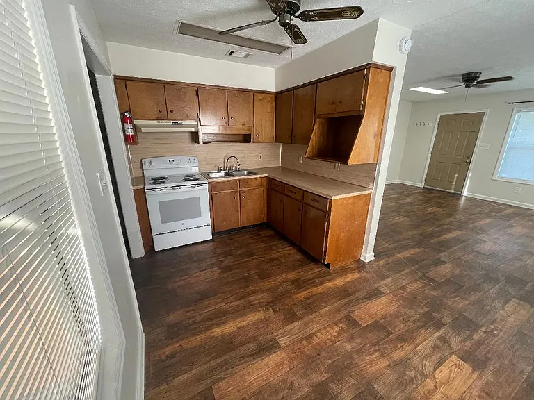 2713 Lee Road 249 #2713 — Photo 5