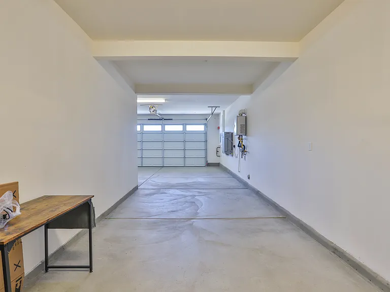 4551 Highland Ave — Photo 46