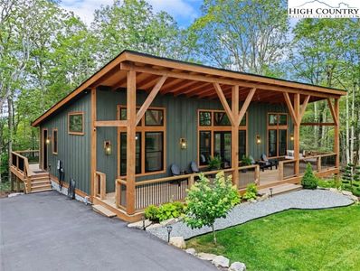 10 Maple Way, Newland, NC, 28657