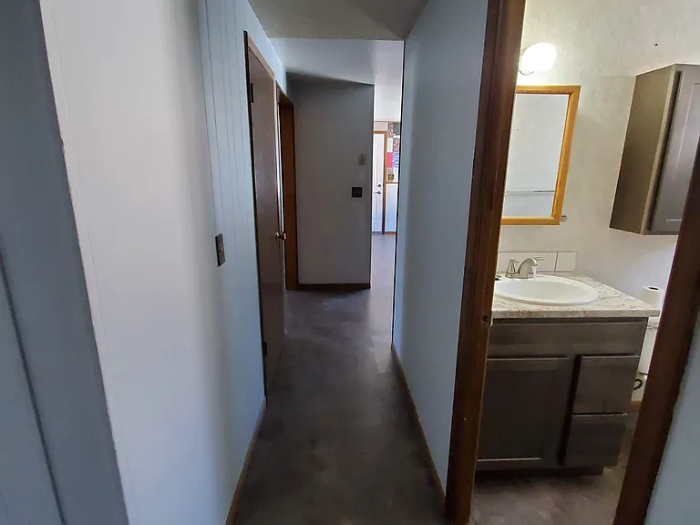 1814 Amherst Ave — Photo 12