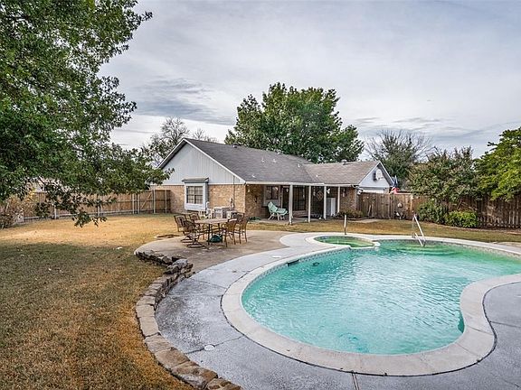 4th image of 1201 Gannon Dr