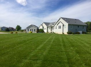 10800 Cardinal Cir, Plymouth, IN 46563