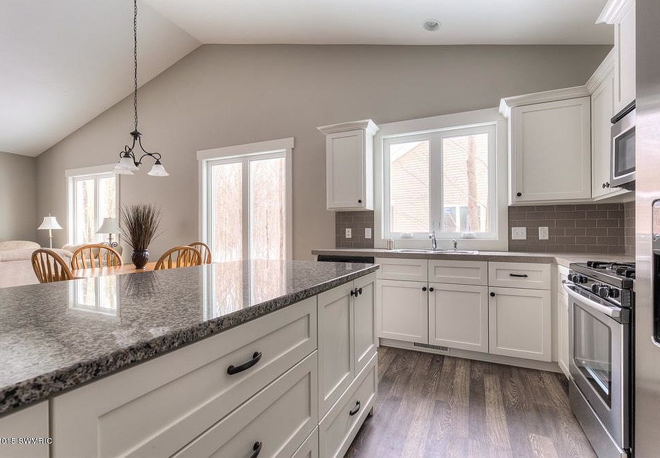 1st image of 4136 Cottage Trl