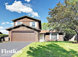 813 Cambridge Ave, Matteson, IL 60443