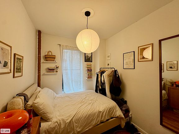 4th image of 318 E 11th St APT 5