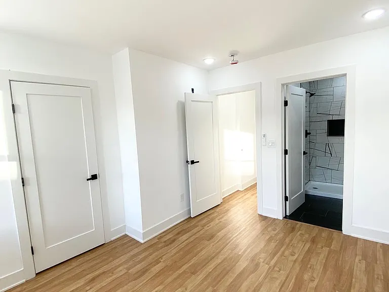 2533 N 7th St #B — Photo 7