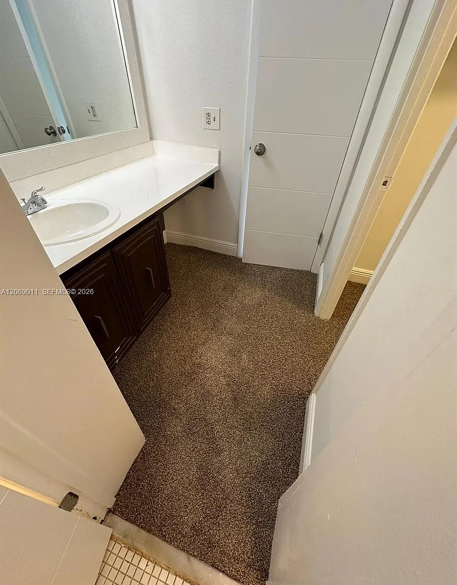 Montecarlo Condo — Photo 3