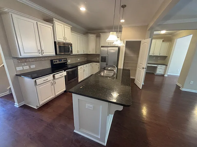 451 Shakespeare Dr — Photo 20