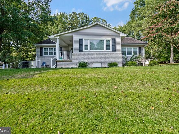 4th image of 45509 Poplar Ln