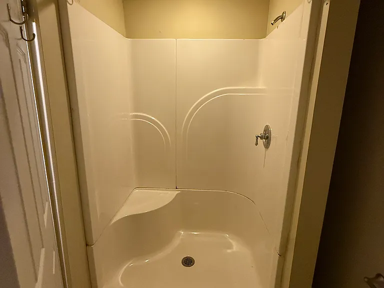 204 Lodgecliffe Ct — Photo 7