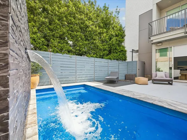 1808 Palm St, Houston, TX 77004