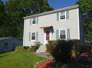 154 Tennyson Rd, Warwick, RI 02888