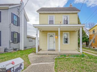 31 Mechanic St, Bridgeport, NJ 08014