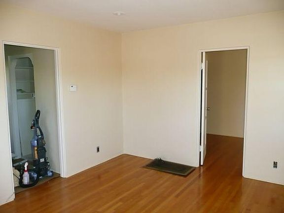 3rd image of 4405 Arizona St