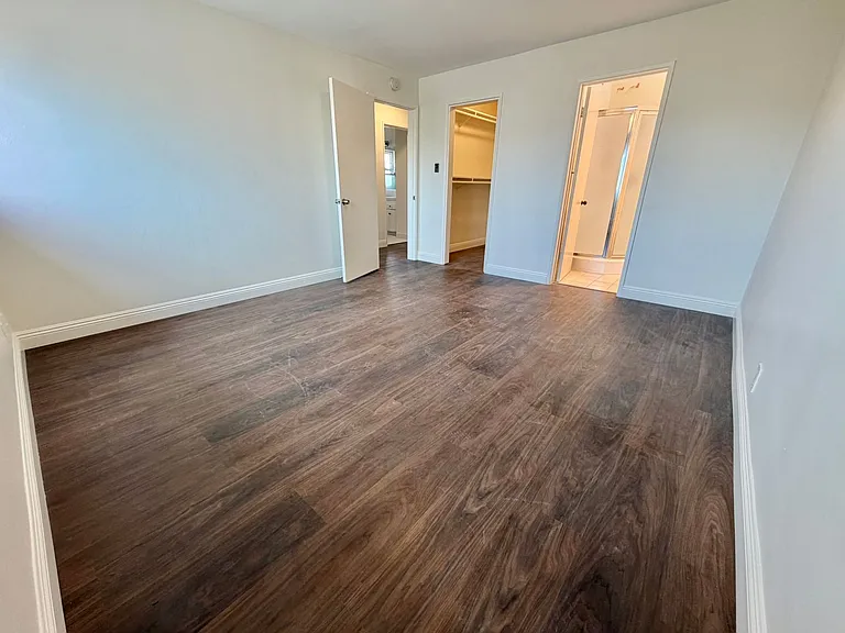 1100 Monterey Blvd — Photo 10