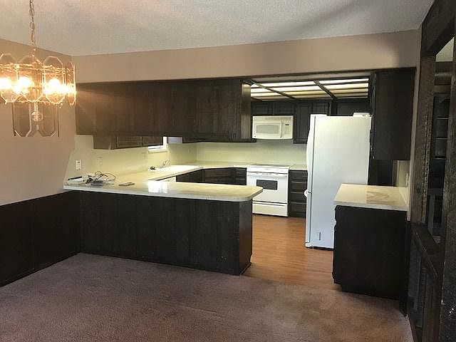 2nd image of 4210 Hunters Hill Rd