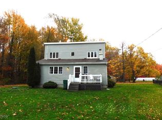 3290 Lake Rd N, Conneaut, OH 44030