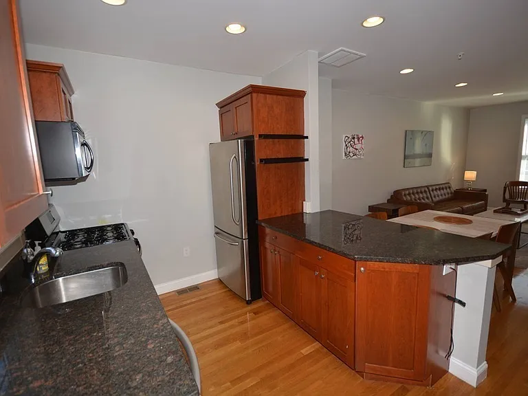 280 River St #2 — Photo 8