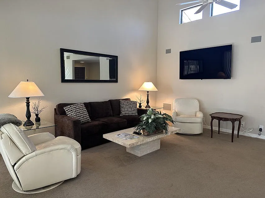 2 bed, 1656 sqft, $5,800 — Photo 4